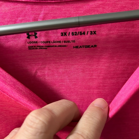 Under Armour loose heat gear Vibrant Pink Short Sleeve Tee - Picture 4 of 4